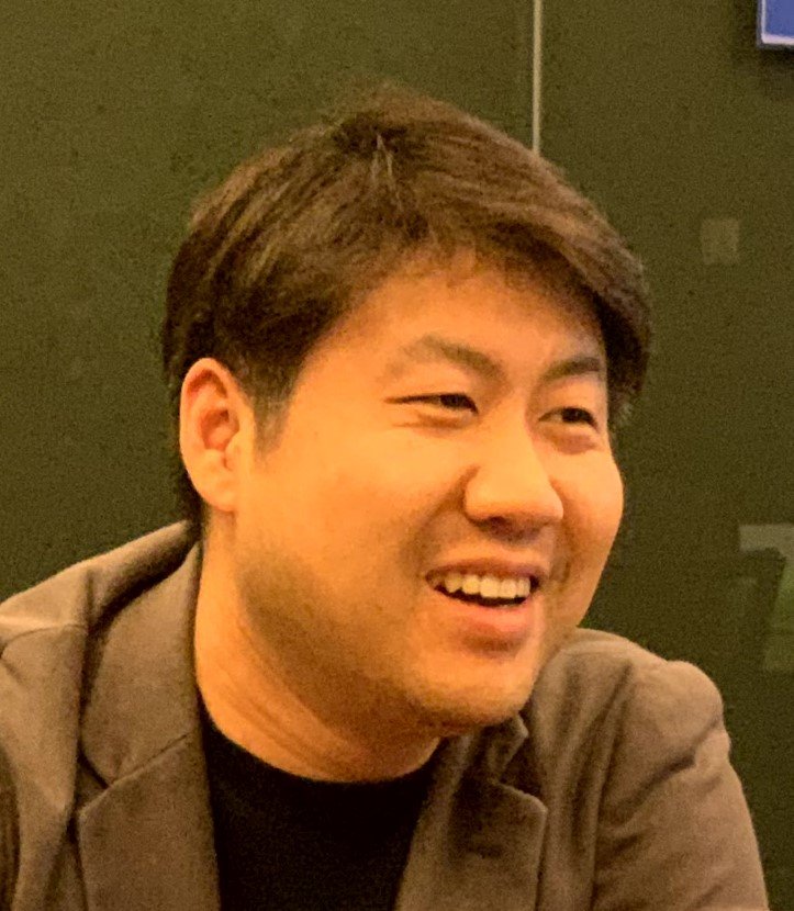 俞佳先生